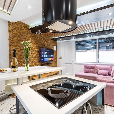 Modern 1Bd Flat With A Parking Near The City Centre By Flat Mаnager Plovdiv Exteriör bild