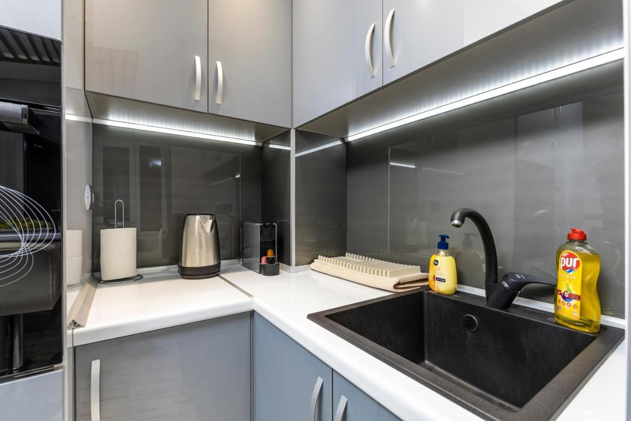 Modern 1Bd Flat With A Parking Near The City Centre By Flat Mаnager Plovdiv Exteriör bild